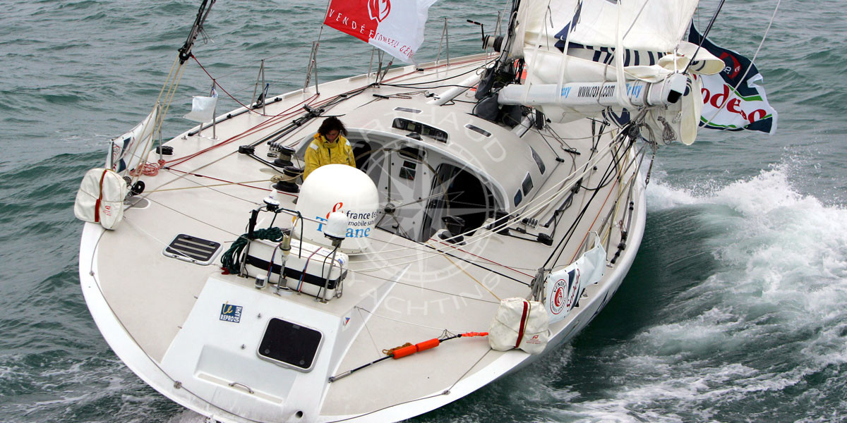 Experience offshore sailing Arthaud Yachting Advanced sailing