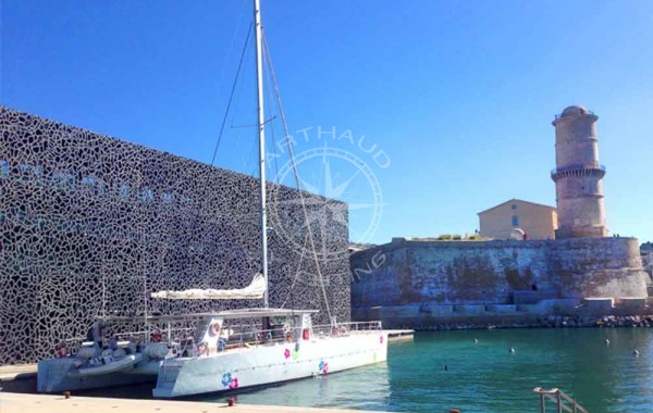 Location d'un catamaran à Marseille | Arthaud Yachting