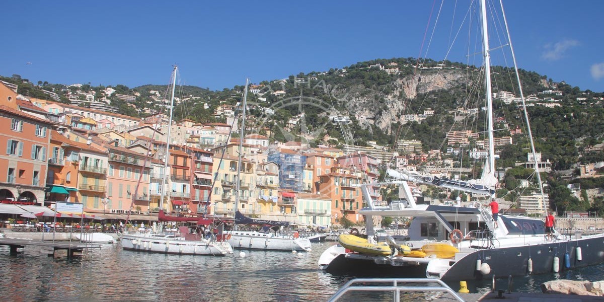 Croisière en Maxi Catamaran à Monaco - Arthaud Yachting