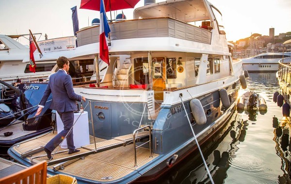 Accueil | Arthaud Yachting Location yacht charter - Congrés Cannes MIPIM