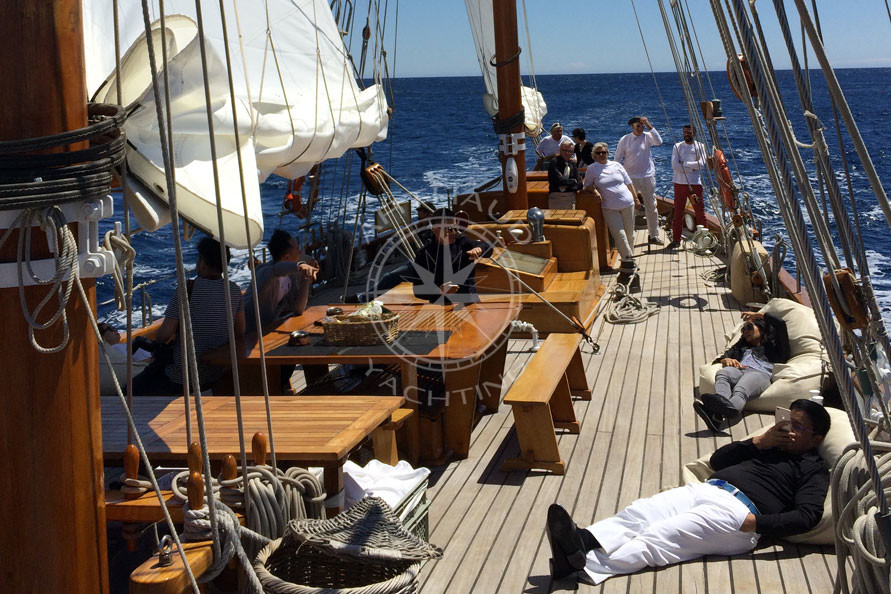 Croisiere sur un yacht de tradition - Arthaud Yachting