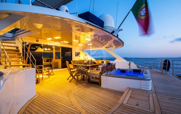 Maxi-Catamaran charter | Arthaud Yachting