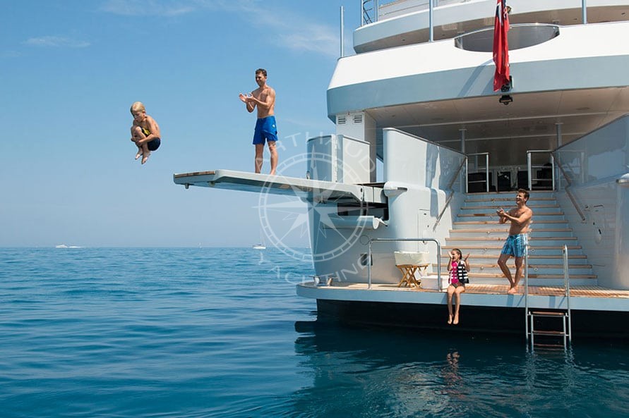 Yacht charter - French Riviera - Cannes - Saint Tropez – Monaco - Arthaud Yachting