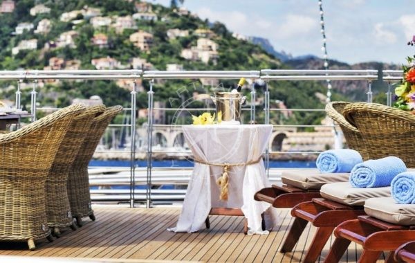Location yacht charter à Cannes | Arthaud Yachting