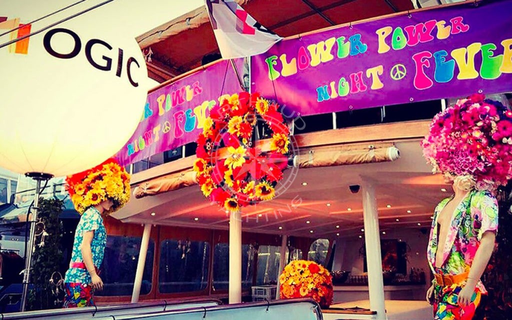 Yacht rental for evening events