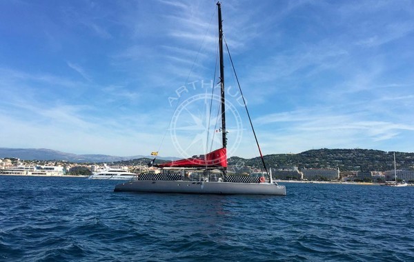 Location d’un catamaran pour une croisière en Méditerranée