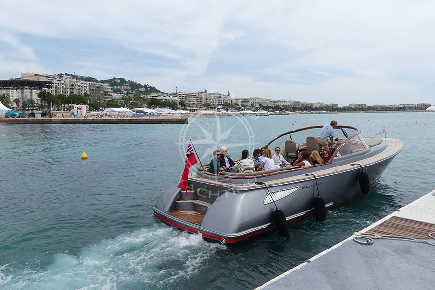 Location de bateaux pour déplacement sur la Côte d'Azur