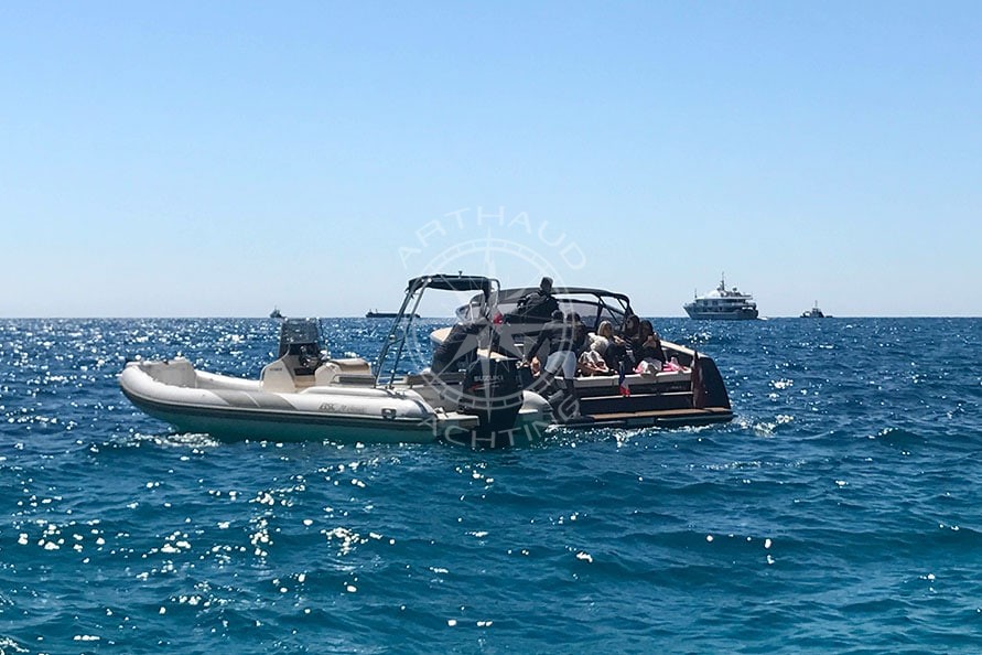 Lancôme rented speed boats in Monaco