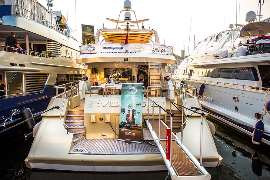 Location yacht à quai Salon TFWA Cannes