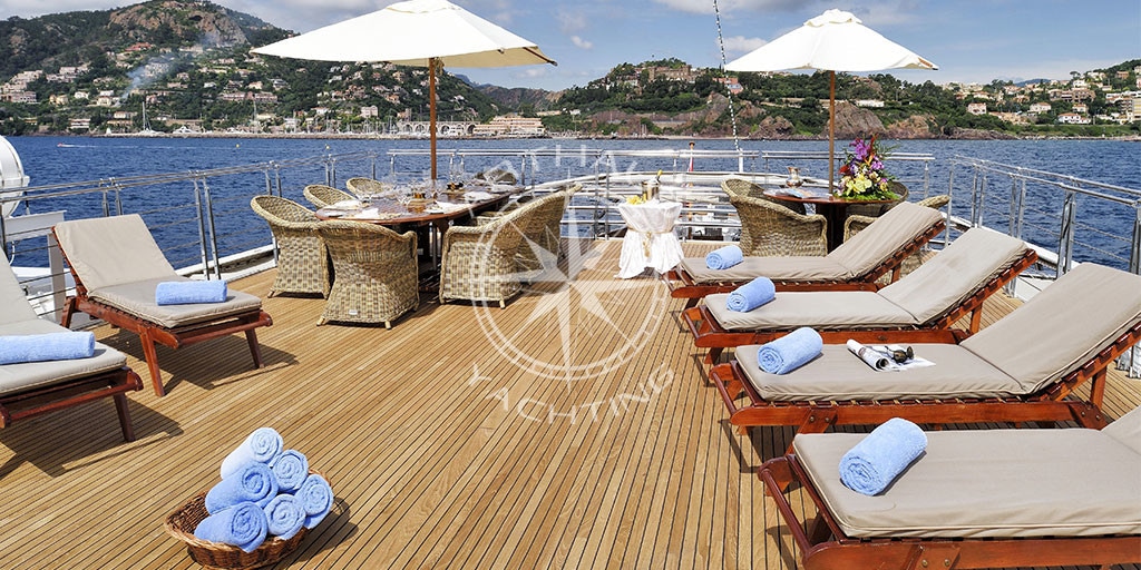 Mediterranean yacht charter for an cruise at sea in France