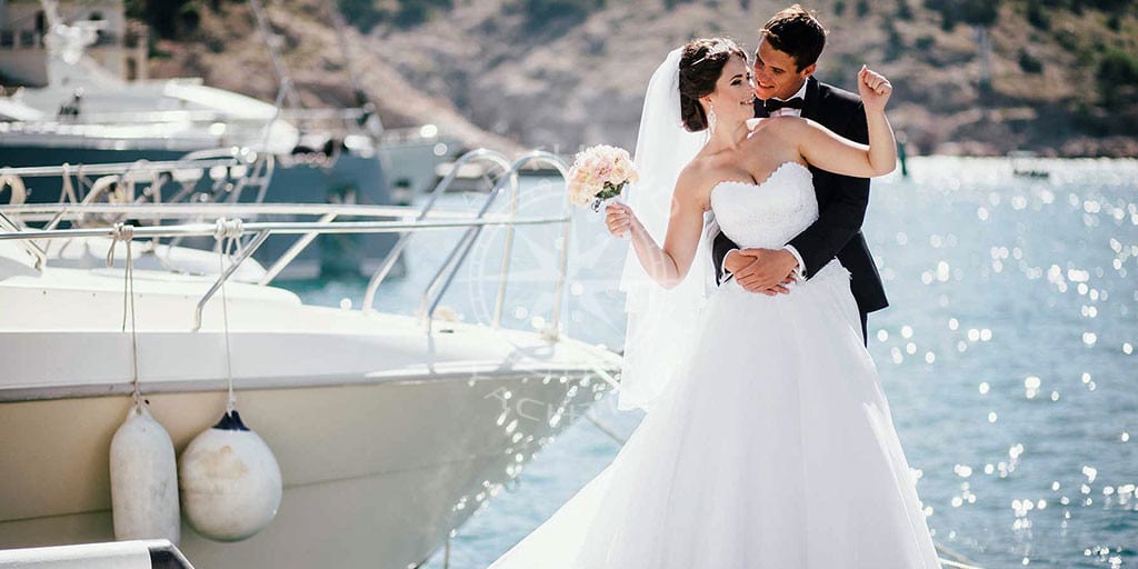 private yacht charter for wedding