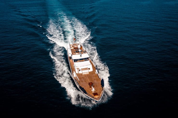 location-yacht-charter-MY-chantella-Cannes