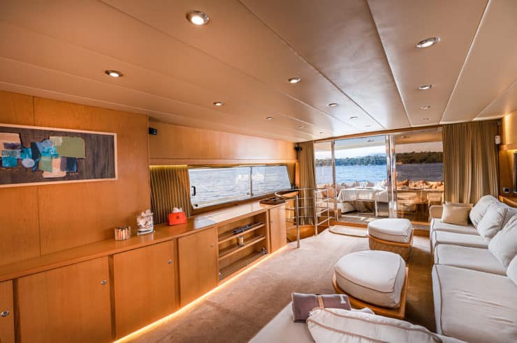 Yacht-charter-M-Y-DIAMS