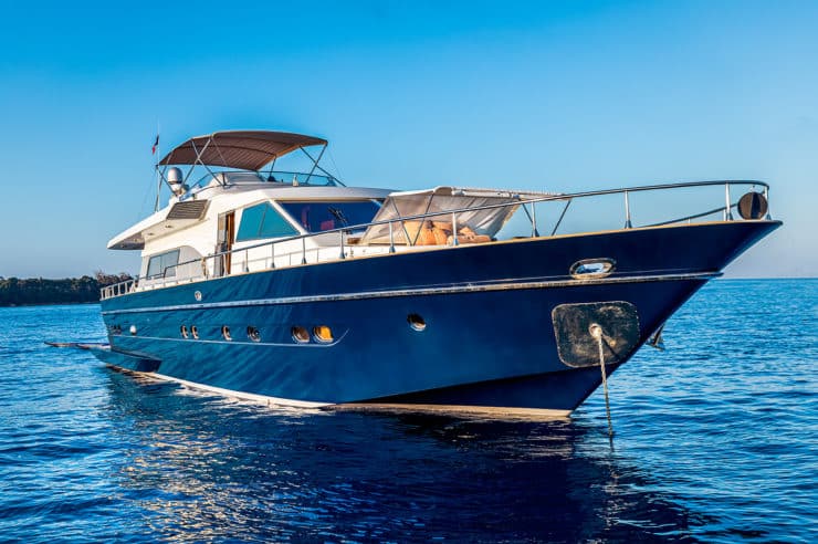 Yacht-charter-M-Y-DIAMS