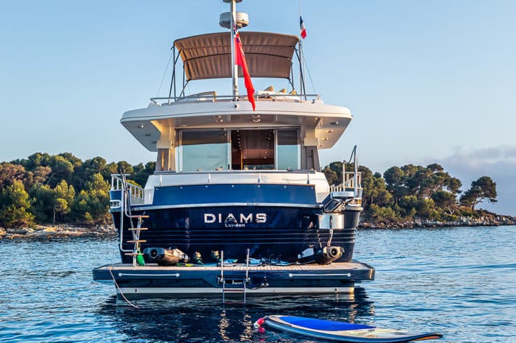 Yacht-charter-M-Y-DIAMS