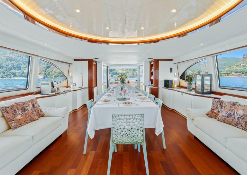 Yacht-charter-ACCAMA DELTA