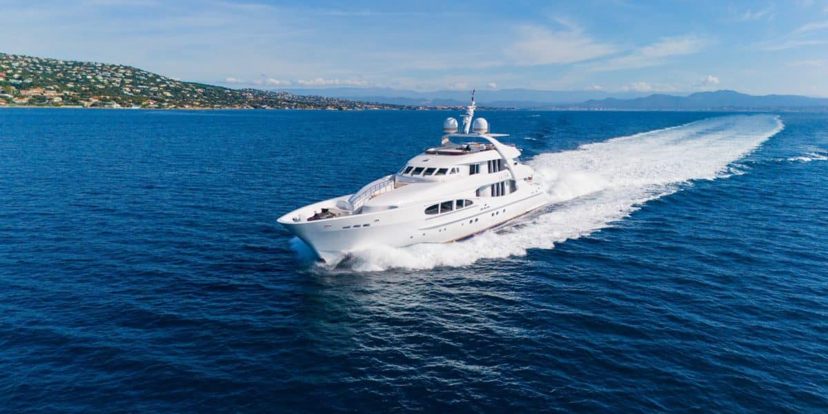 yacht-charter-MY-Luisa-Cannes-French-Riviera
