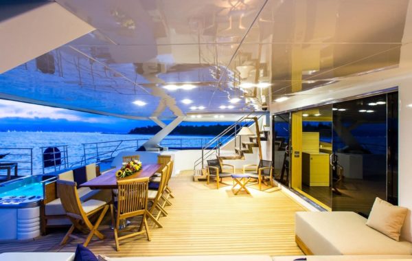 Catamaran charter S/Y HUTIANE | Arthaud Yachting