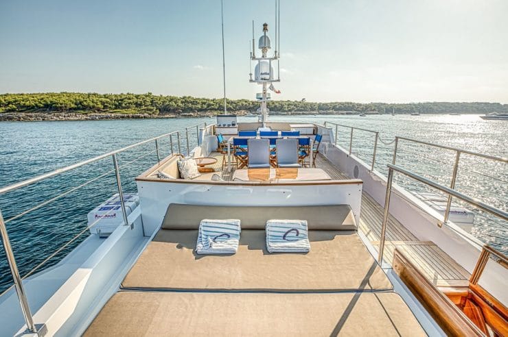 location-yacht-charter-MY-chantella-Cannes