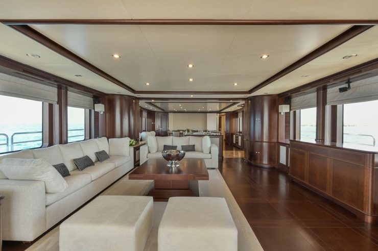 location-yacht-charter-MY-elena-nueve-3.jpg