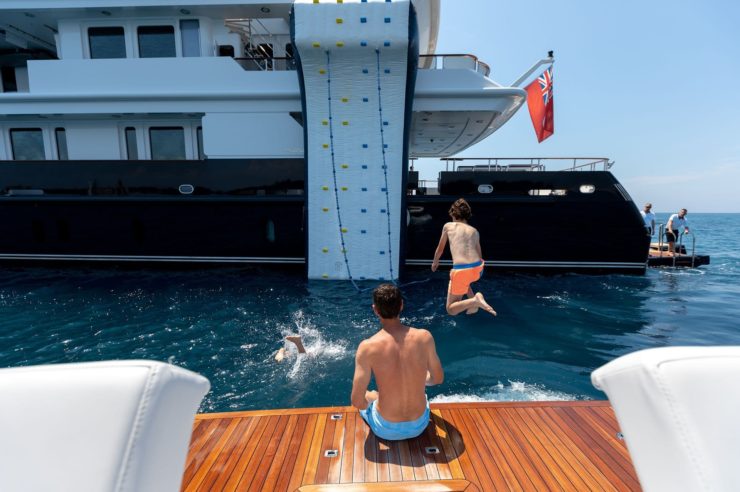 location-yacht-charter-MY-helios-3.jpg
