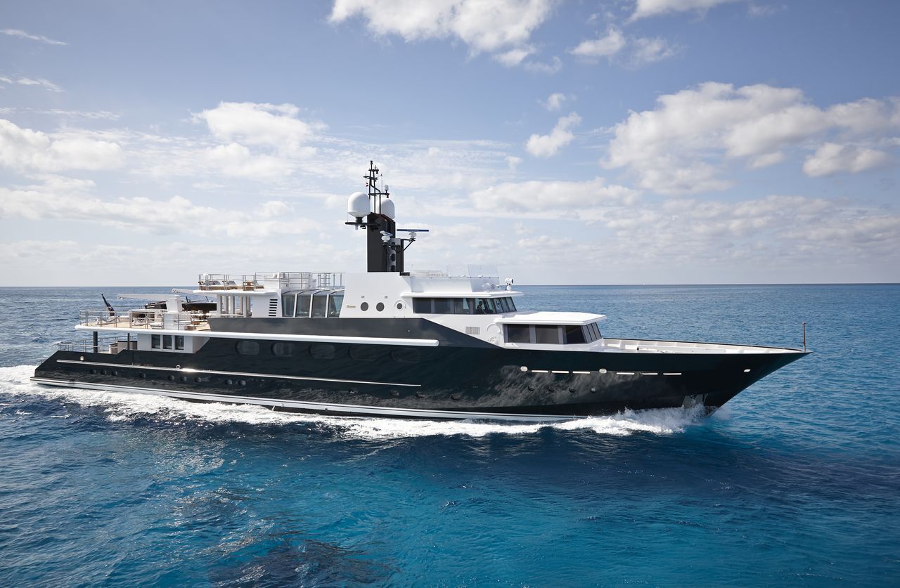 M Y Highlander Arthaud Yachting