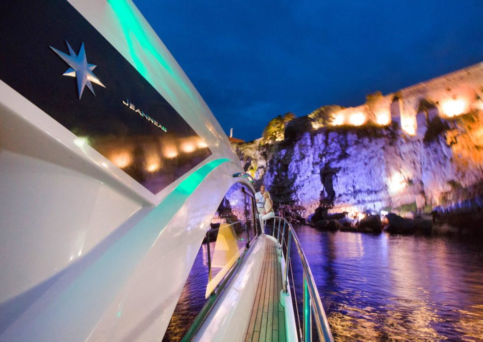 location-yacht-charter-MY-leader-46