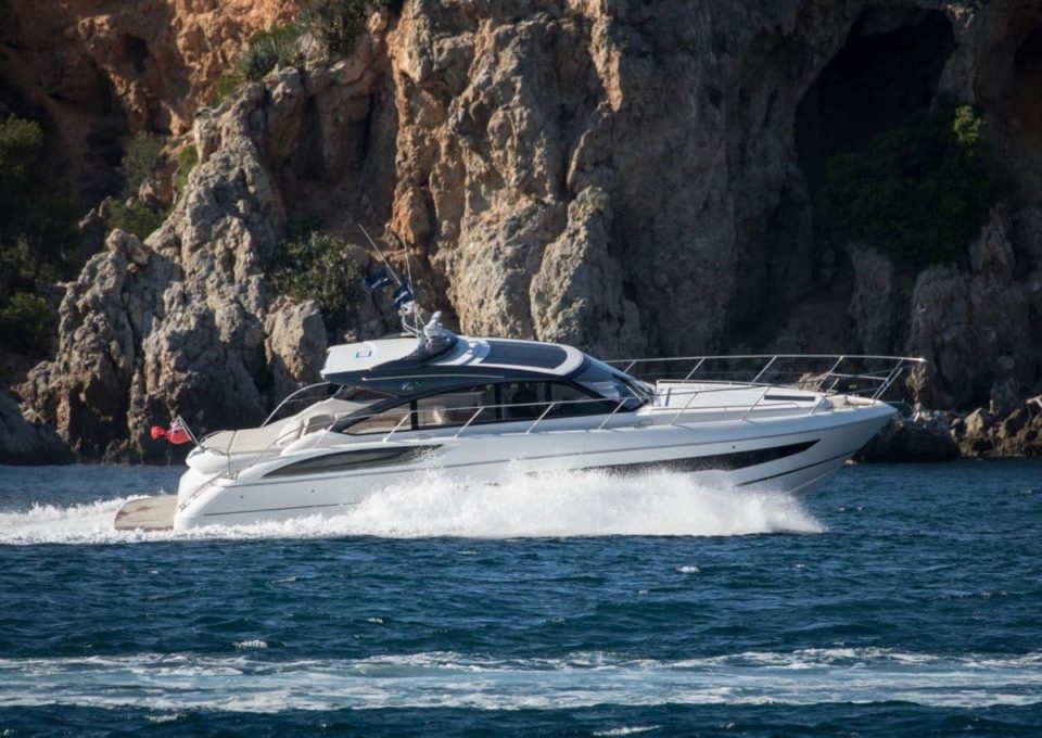 location-journee-yacht-charter-m-y-princess-v58
