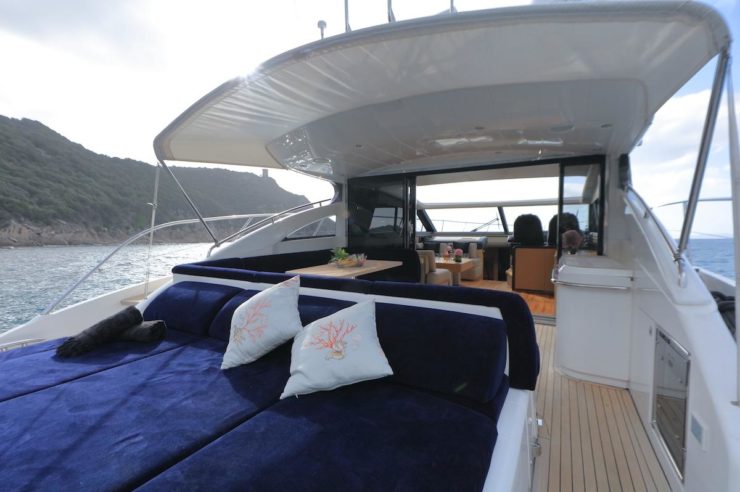 location-yacht-charter-MY-princess-v62