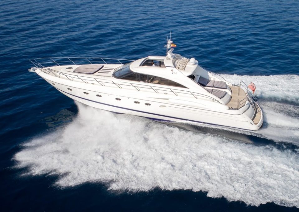 location-yacht-charter-MY-princess-v65