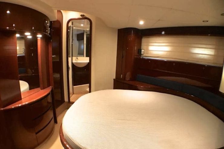 location-yacht-charter-MY-princess-v65