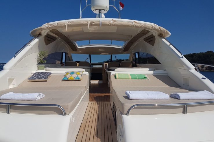 location-yacht-charter-MY-princess-v65