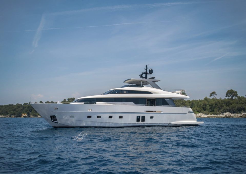 M/Y GEORGE FIVE | Arthaud Yachting