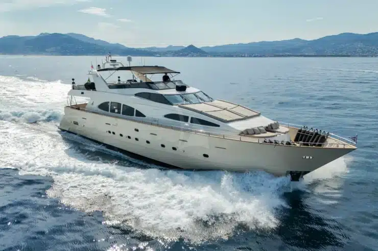 Yacht Charter ACCAMA DELTA exterior