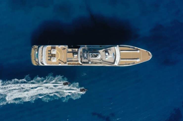 yacht-charter-m-y-aqua-lares