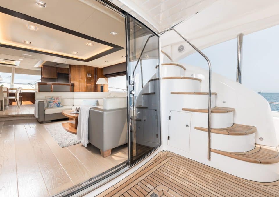yacht-charter-m-y-cala-di-luna