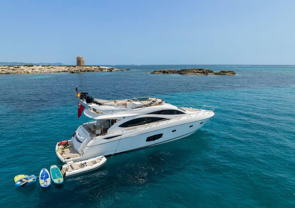 yacht-charter-m-y-cala-di-luna