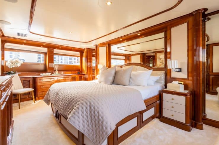 yacht-charter-m-y-dxb