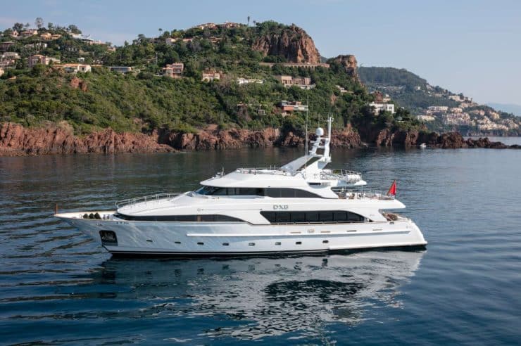 yacht-charter-m-y-dxb