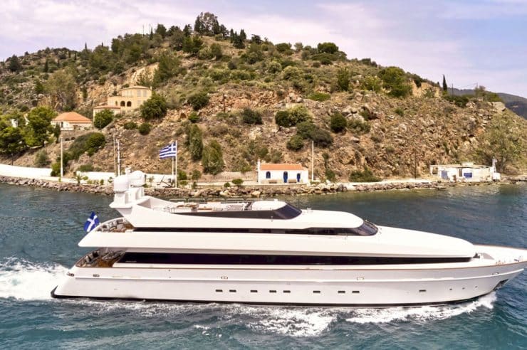 yacht-charter-m-y-element