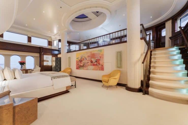 yacht-charter-m-y-firebird