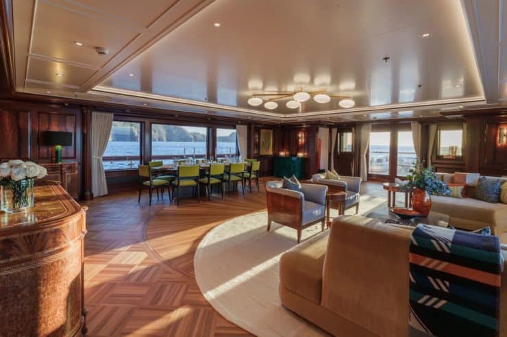yacht-charter-m-y-firebird
