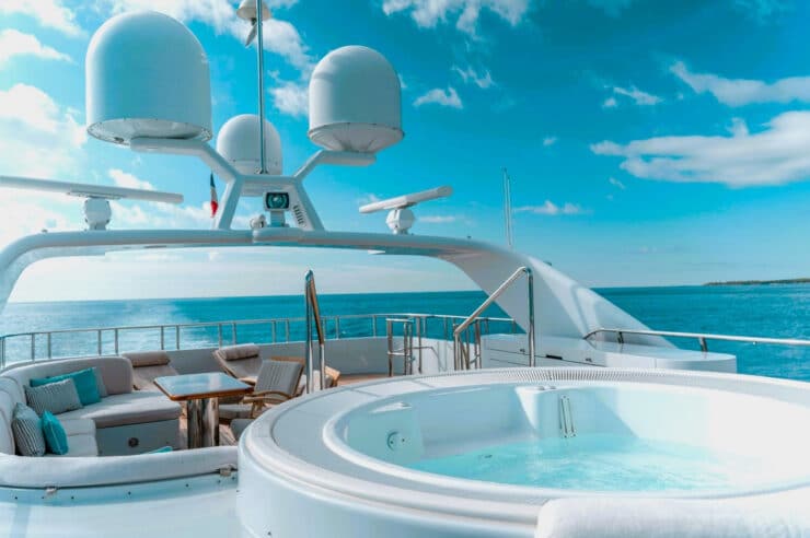 yacht-charter-m-y-kijo