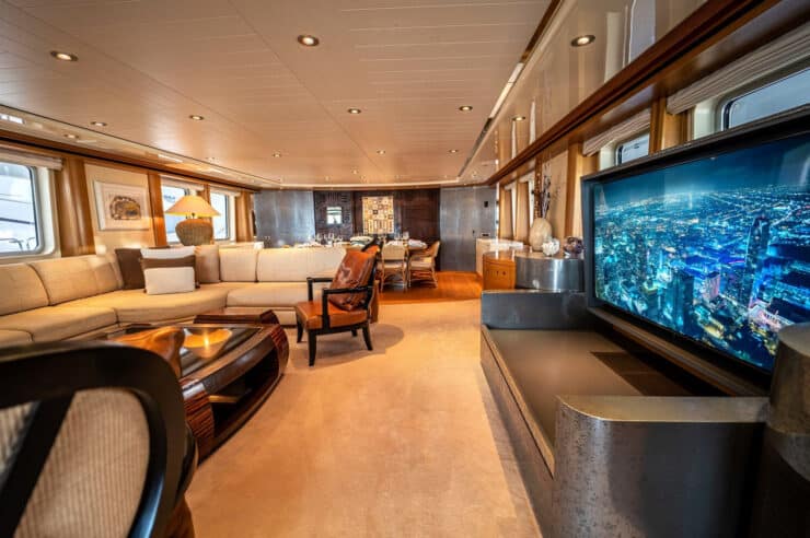 yacht-charter-m-y-kijo