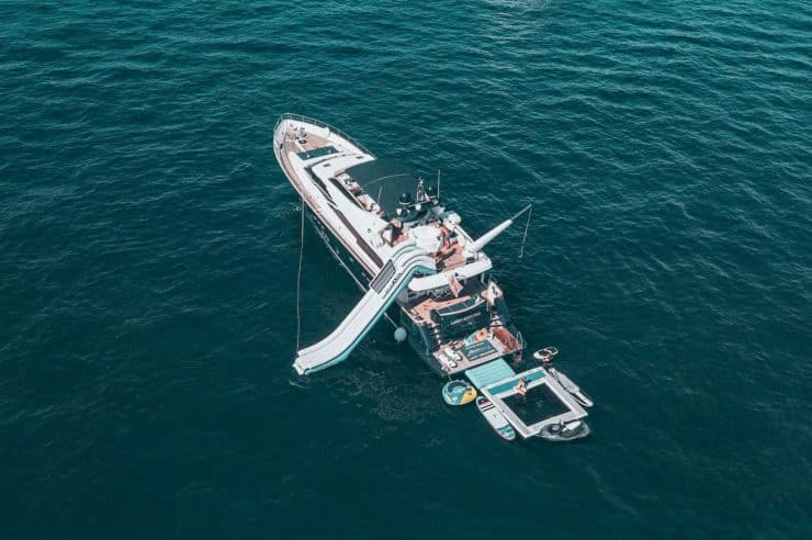 yacht-charter-m-y-lady-amanda