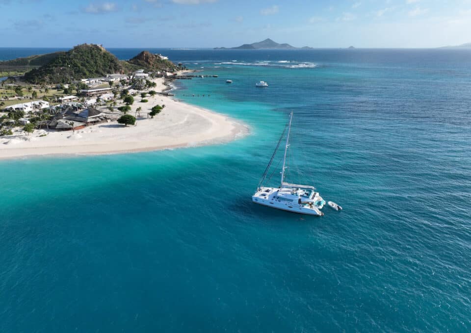 yacht-charter-m-y-lir