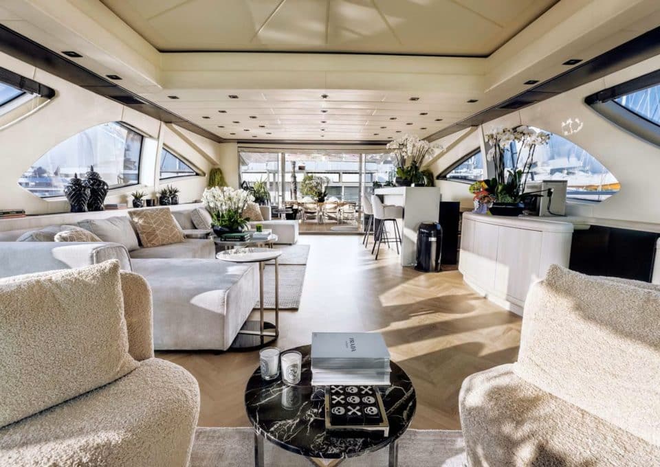 yacht-charter-m-y-mrs-grey