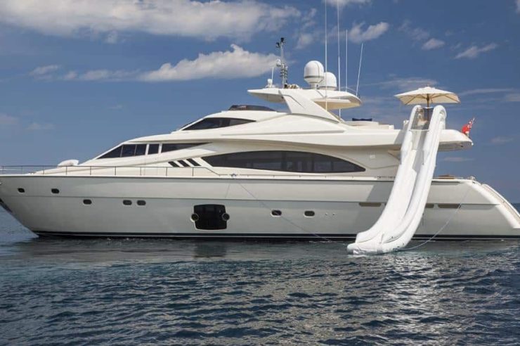 yacht-charter-m-y-porthos-sans-abri