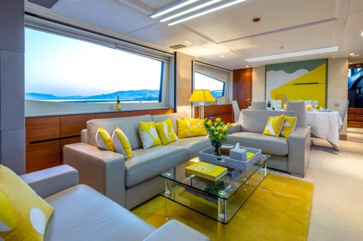 yacht-charter-m-y-quantum