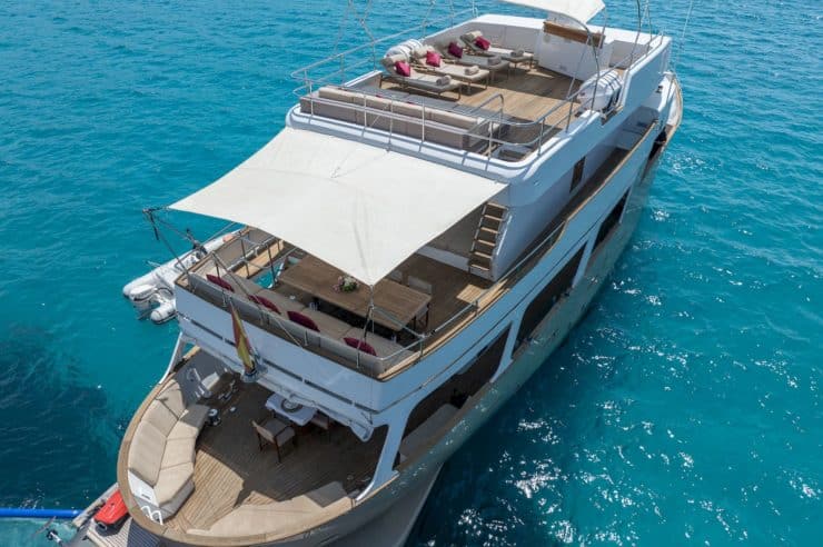 yacht-charter-m-y-semaya